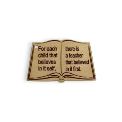 Ξύλινο στοιχείο για μπρελόκ βιβλίο με αφιέρωση Ξύλινο στοιχείο για μπρελόκ βιβλίο με αφιέρωση